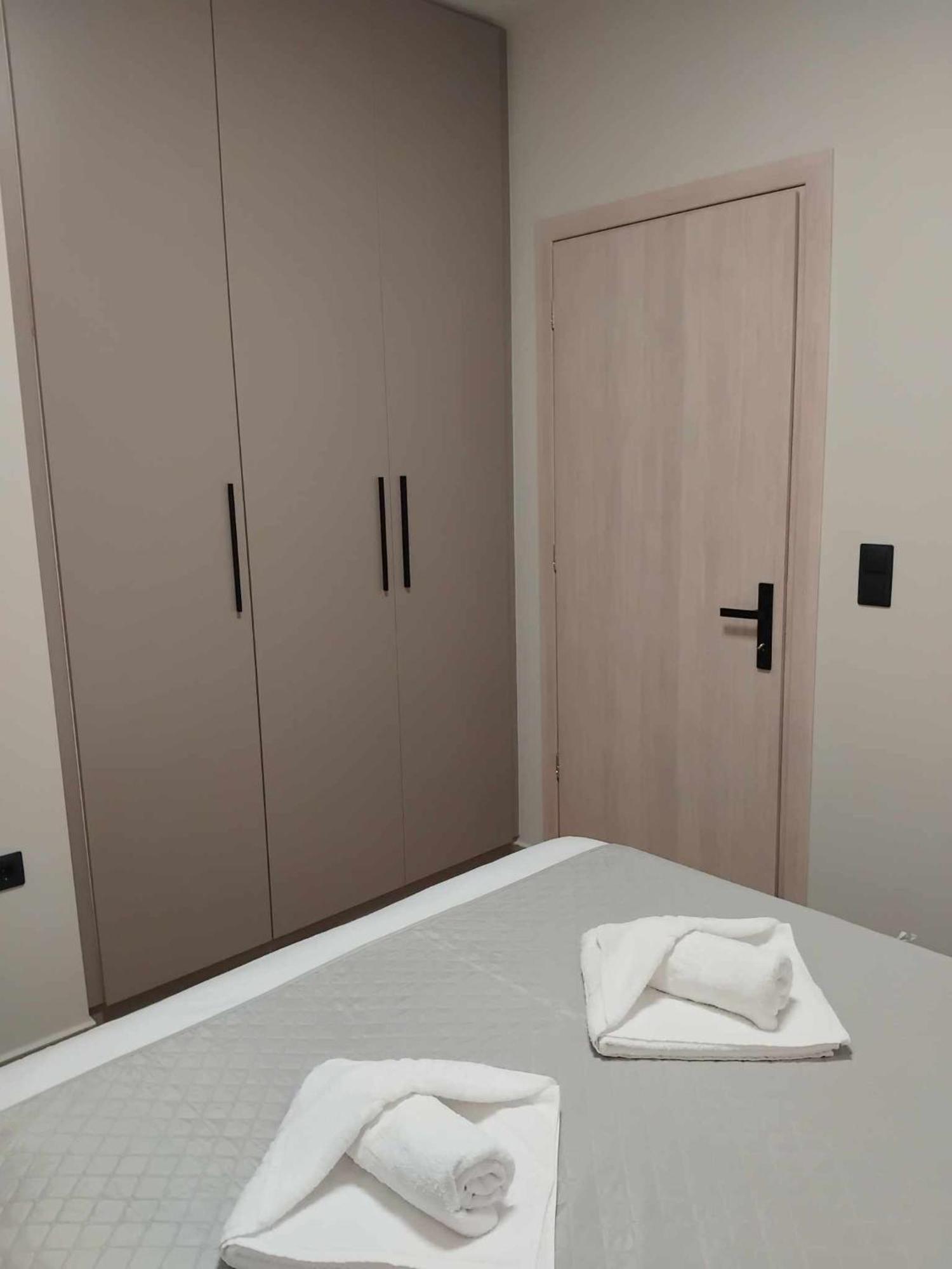 Simple, Calm And Luxurious Apartment Kalamata