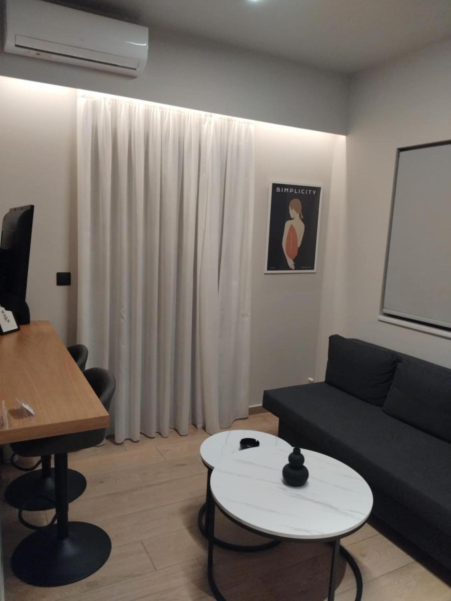 Simple, Calm And Luxurious Kalamata