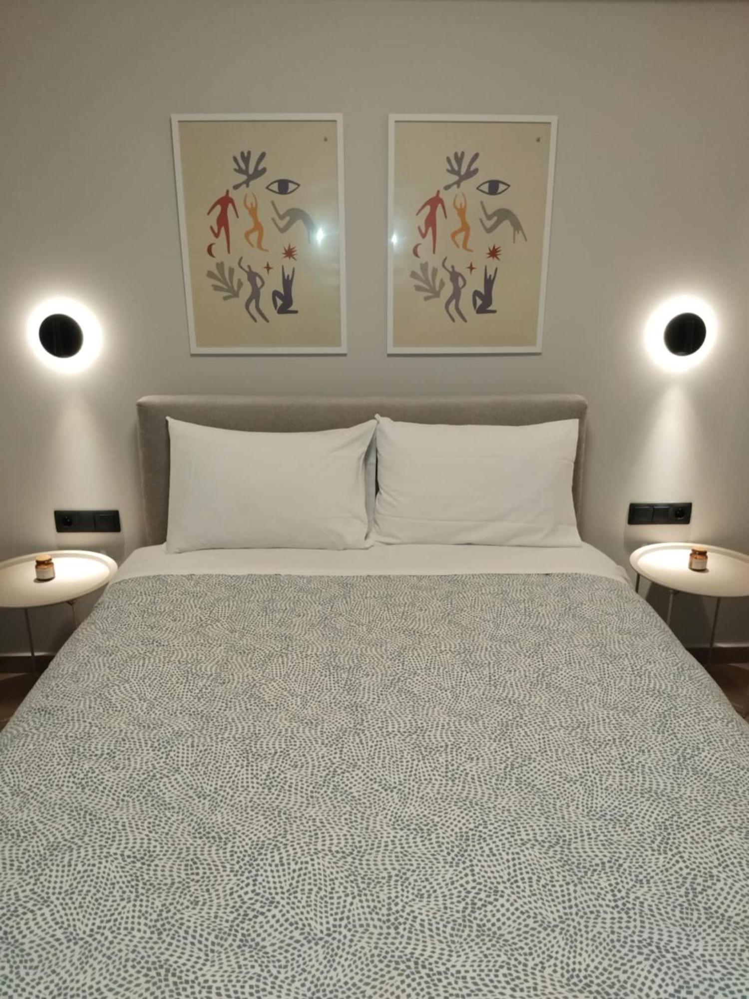 Simple, Calm And Luxurious